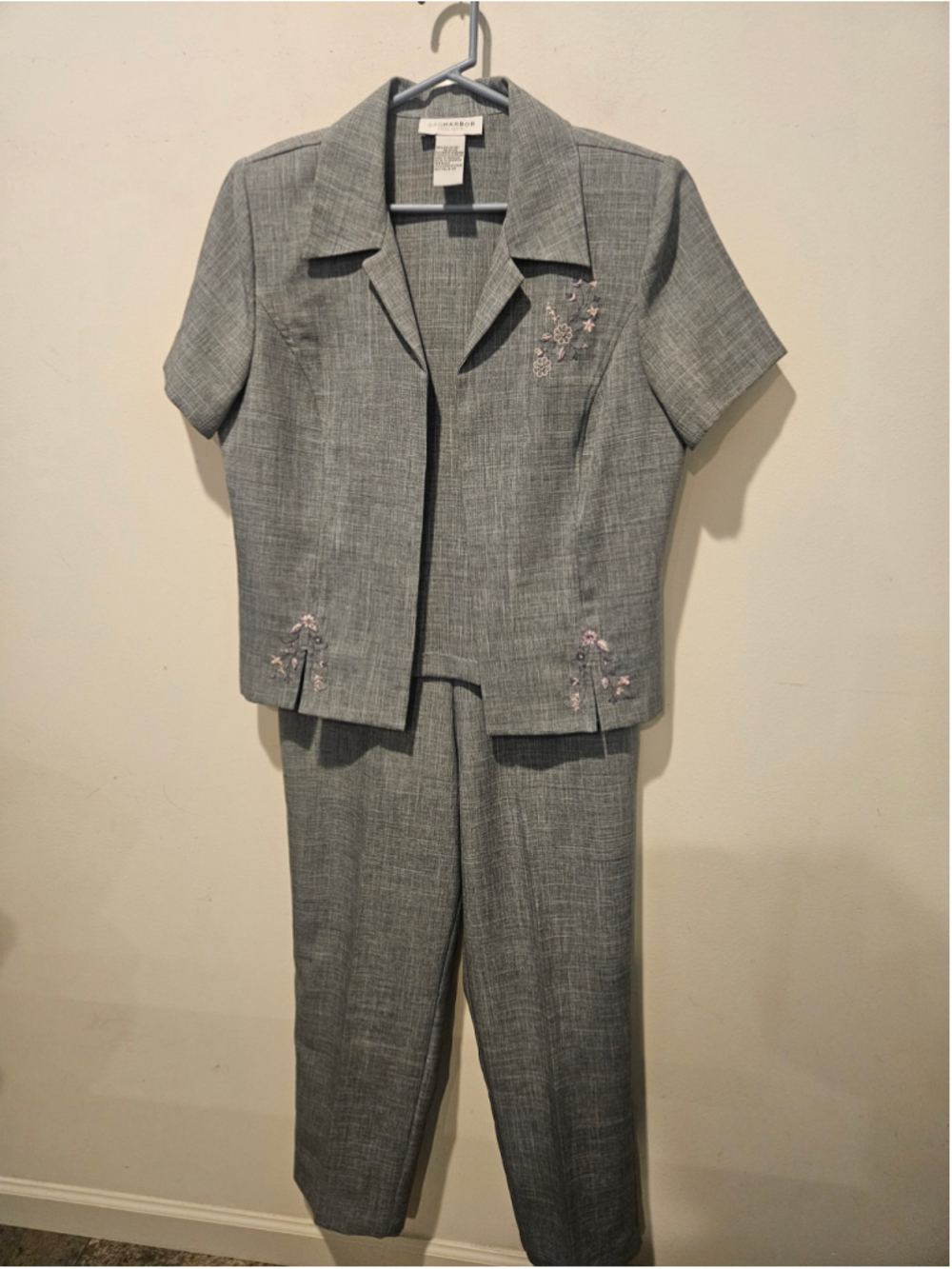 Women's Sag Harbor Vintage Grey Floral Embroidered Pantsuit Size 12P